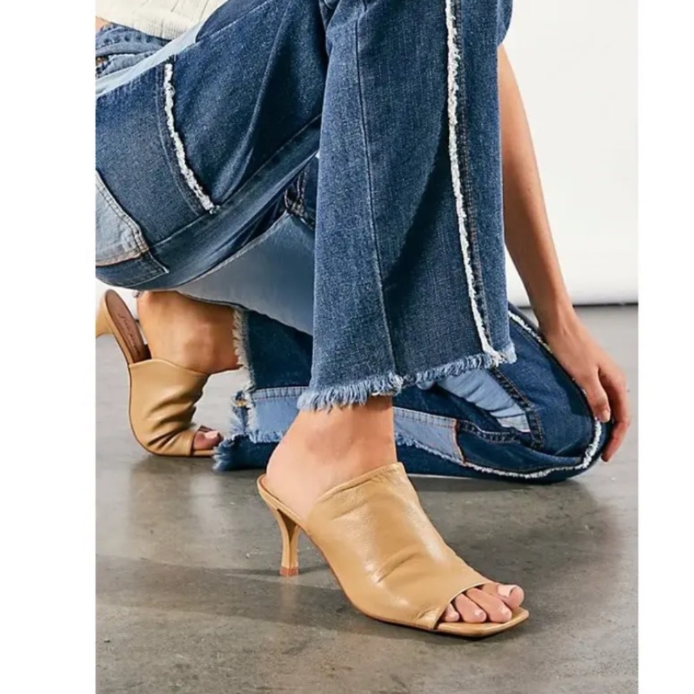 Free People Tan Open-Toe Leather Mule Heels